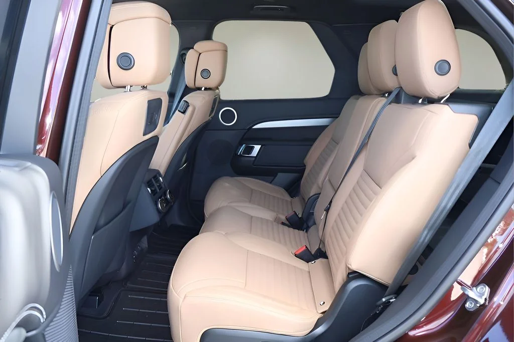 New 2026 Sedona Red Land Rover  image 12