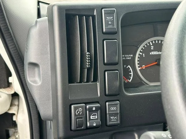 2023 Chevrolet Silverado 5500XD - Photo 16