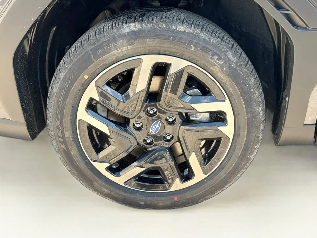 New 2026 MAGNETITE GRAY METALLIC Subaru Limited Hybrid image 42