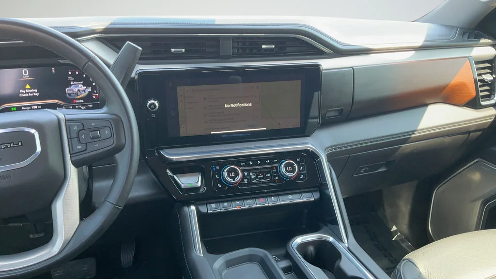 Used 2024 Onyx Black GMC Denali image 8