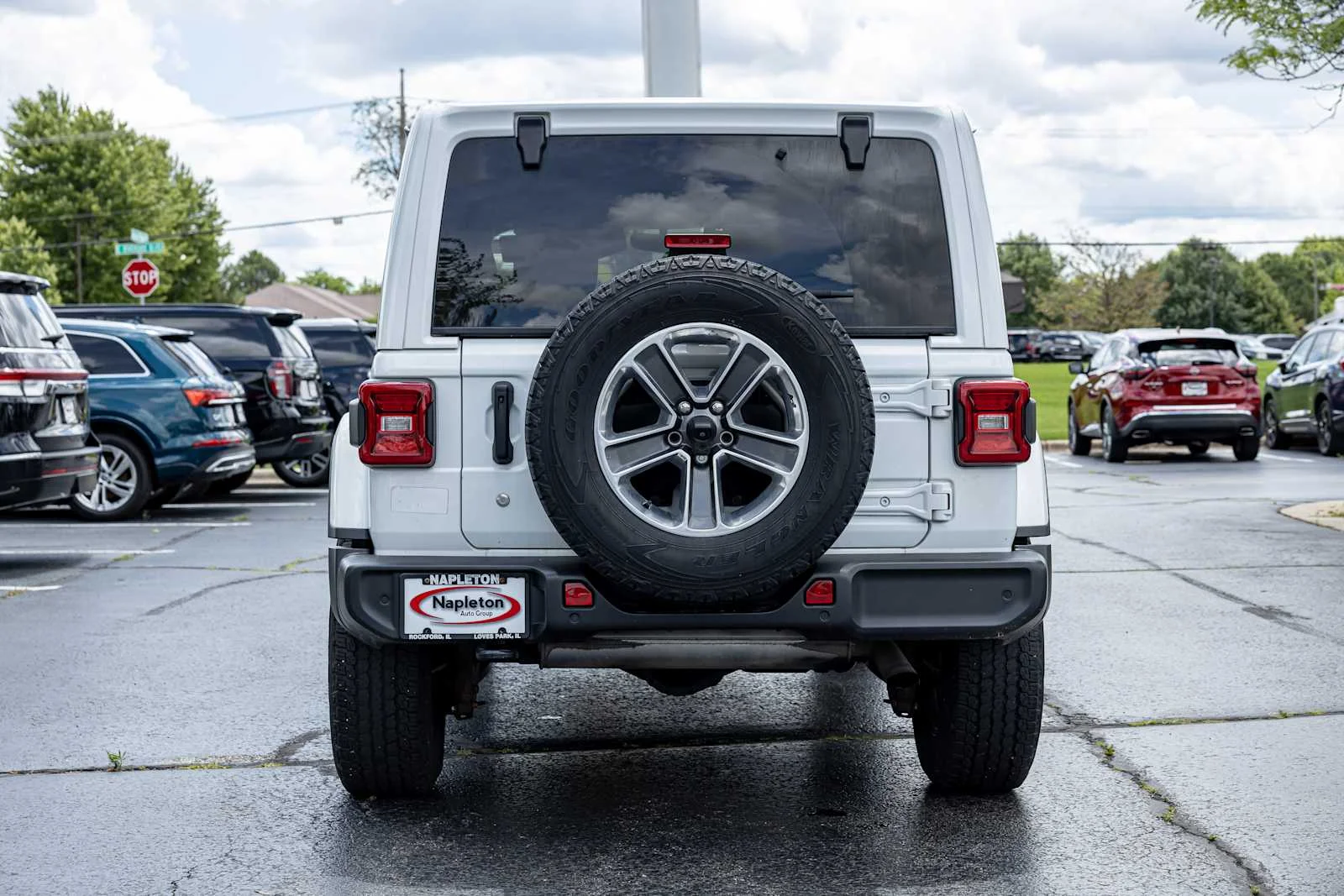 Used 2018 Bright White Clearcoat Jeep Sahara image 6