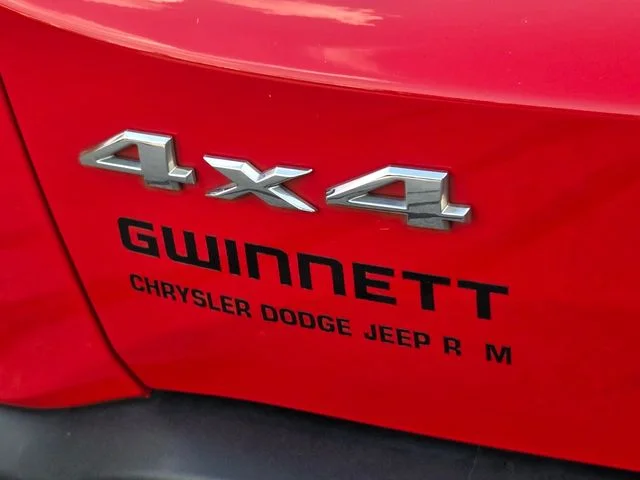 Used 2023 Red Jeep Latitude image 33