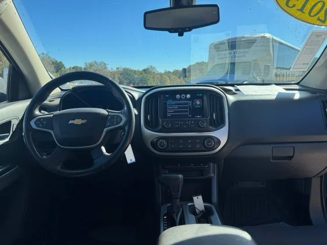 Used 2015 Gray Chevrolet LT image 16