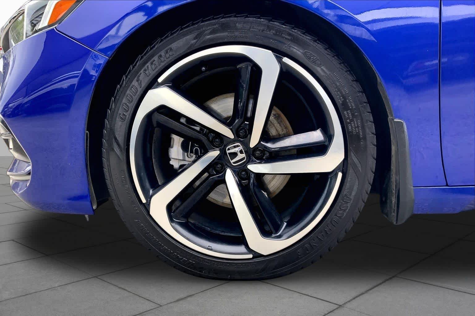 Certified Used 2020 Still Night Pearl Honda Sport image 11