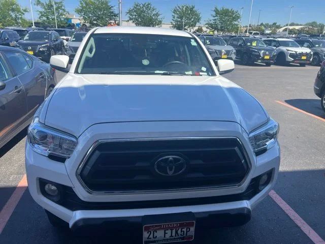 Used 2021 White Toyota SR5 image 7