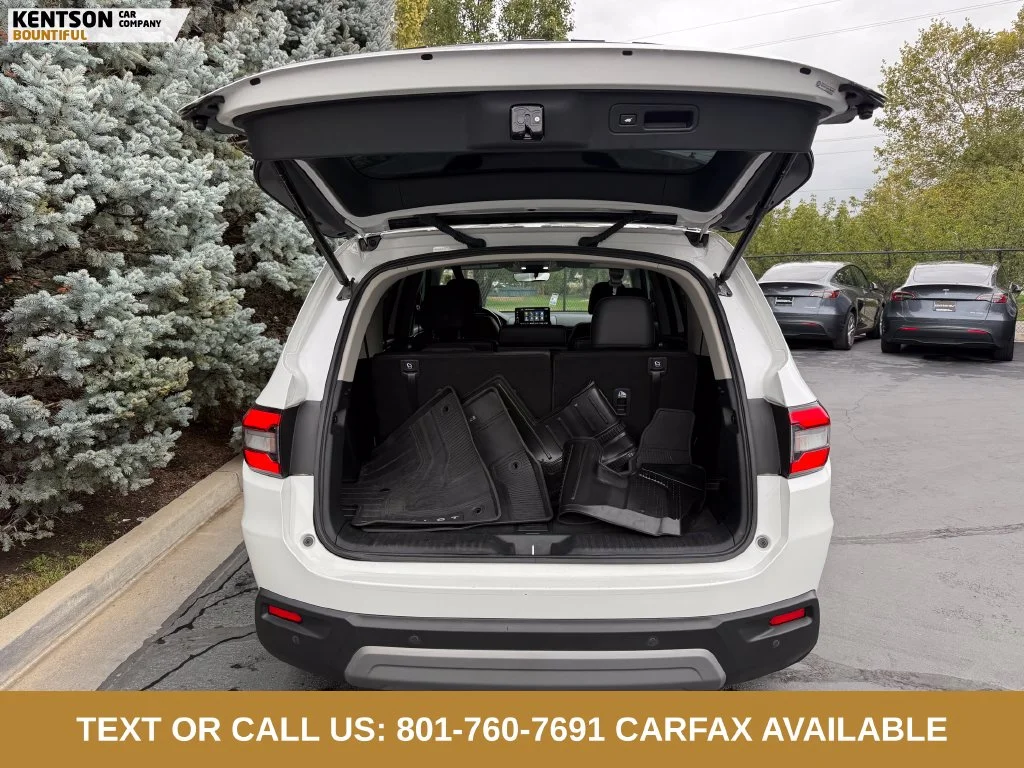 Used 2023 White Honda EX-L image 39