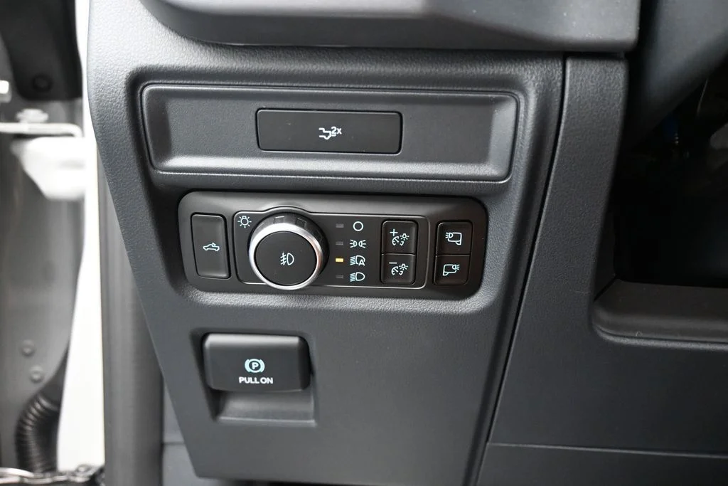 New 2026 Avalanche Ford XLT image 13