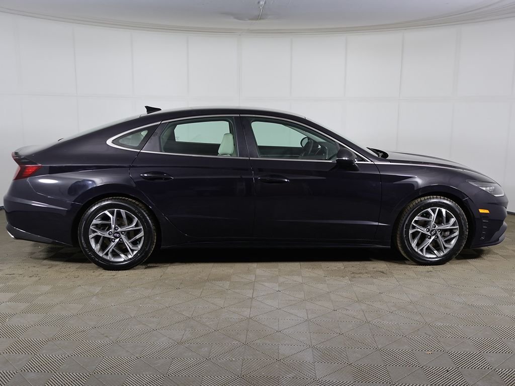 Used 2023 Blue Hyundai SEL image 14