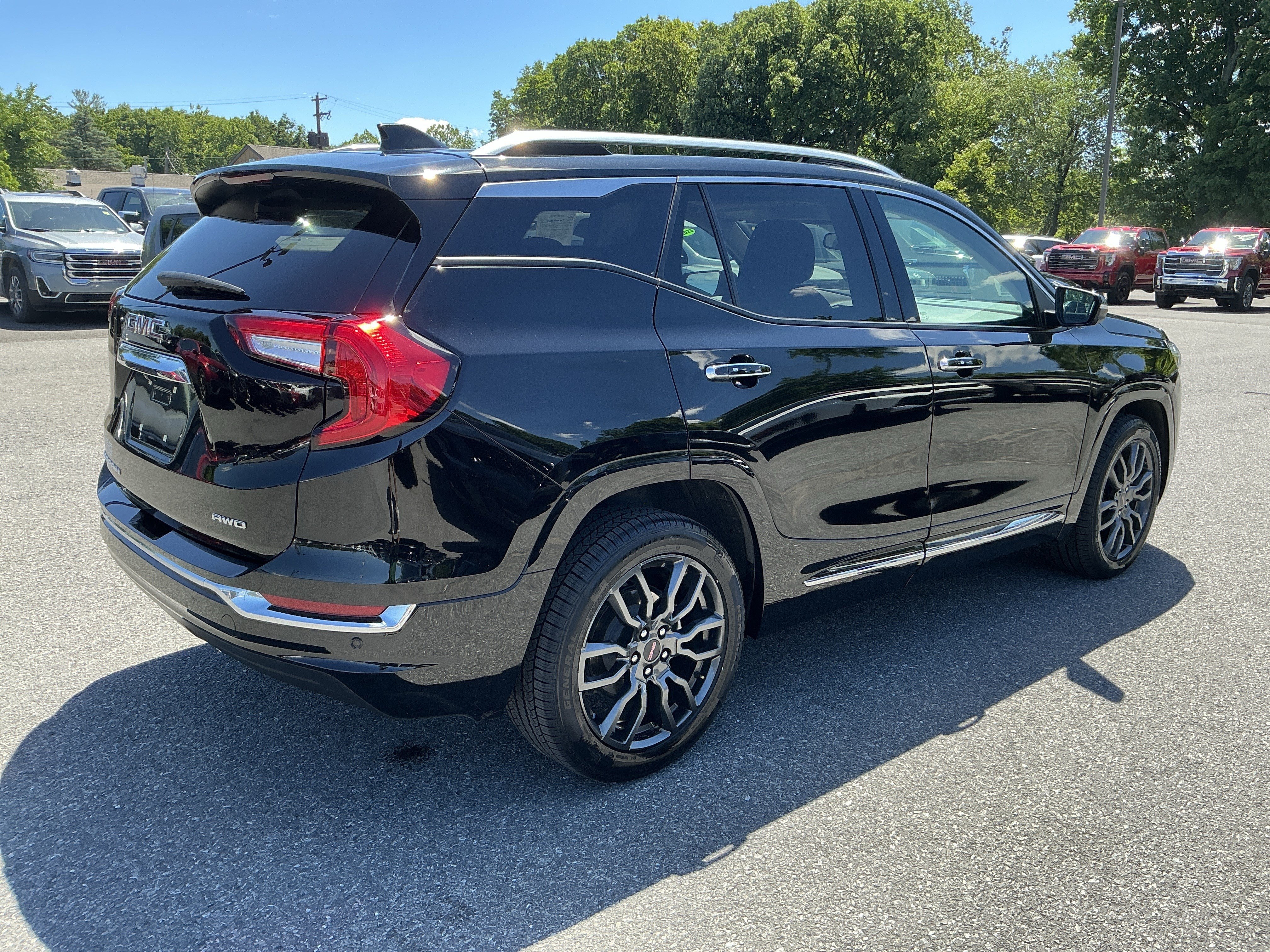 Used 2023 Ebony Twilight Metallic GMC Denali image 3