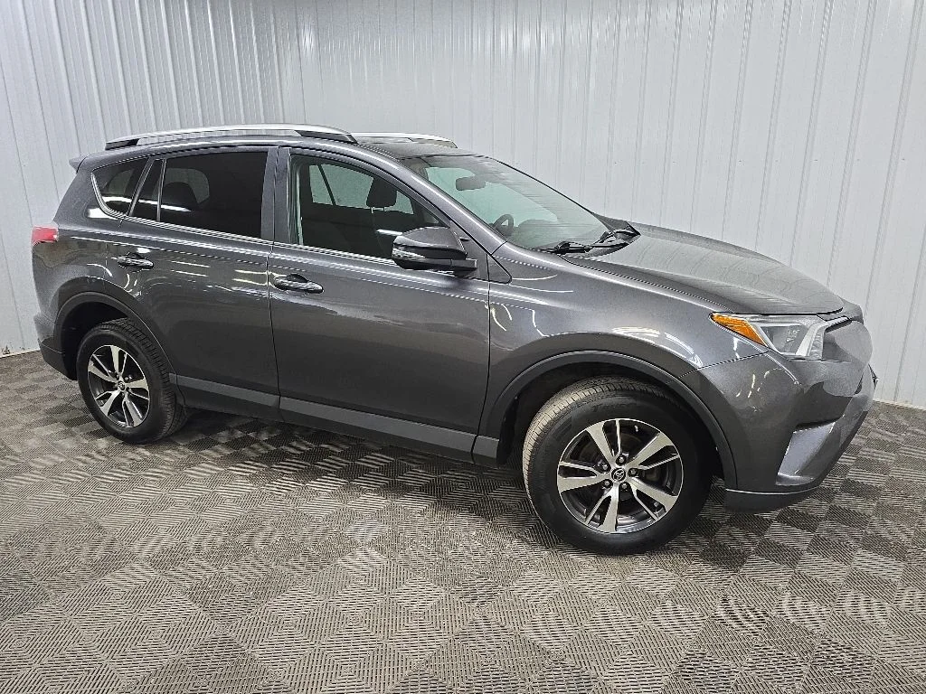 Used 2018 Gray Toyota XLE image 1