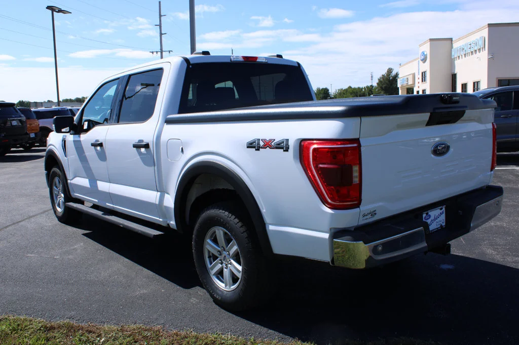 Used 2021 Oxford White Ford XLT image 10