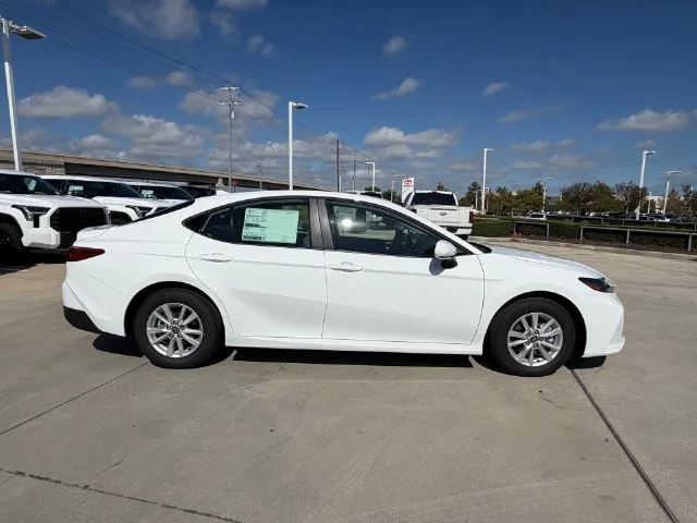 New 2026 Ice Cap Toyota LE image 3