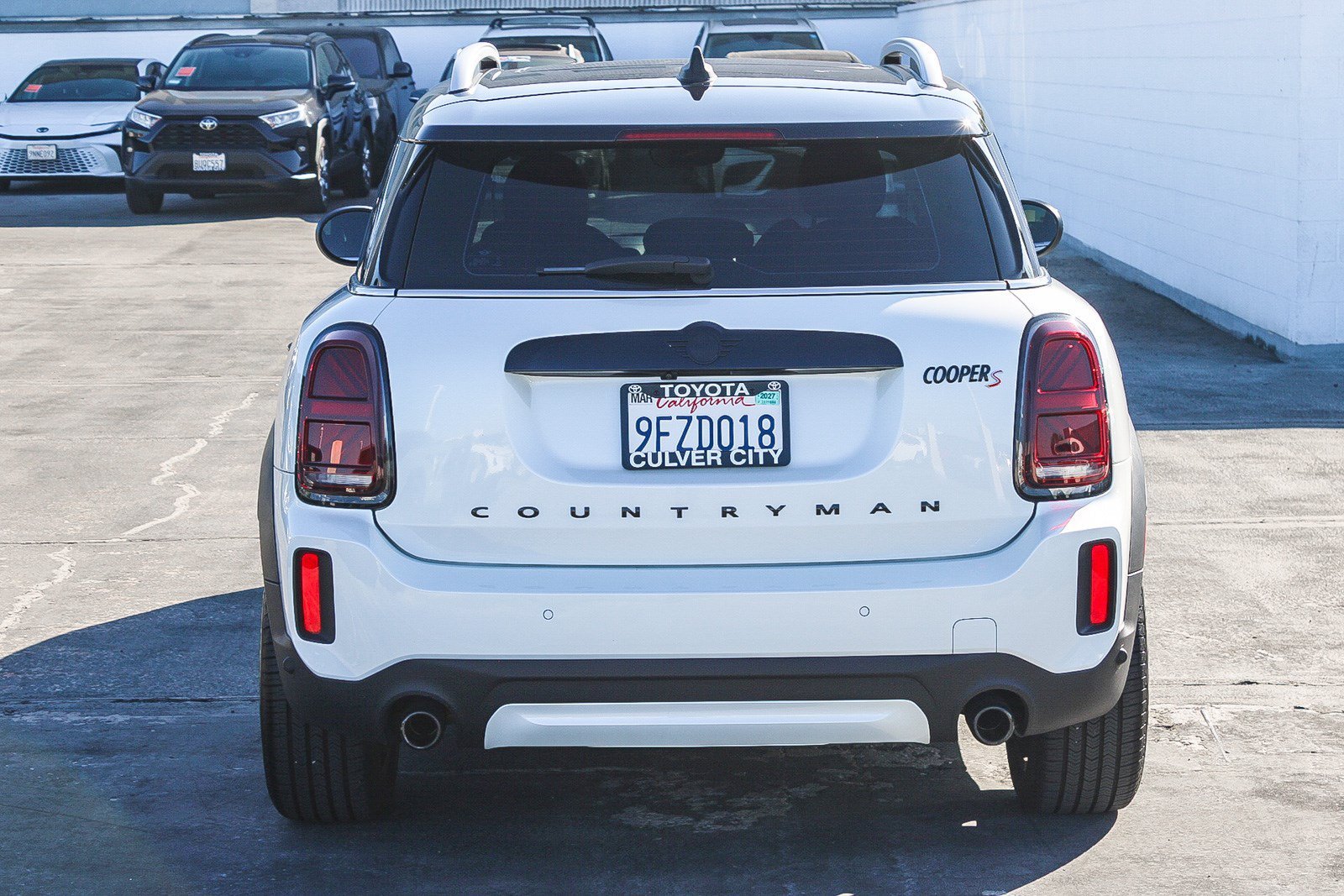 Used 2023 Nanuq White Metallic MINI  image 7