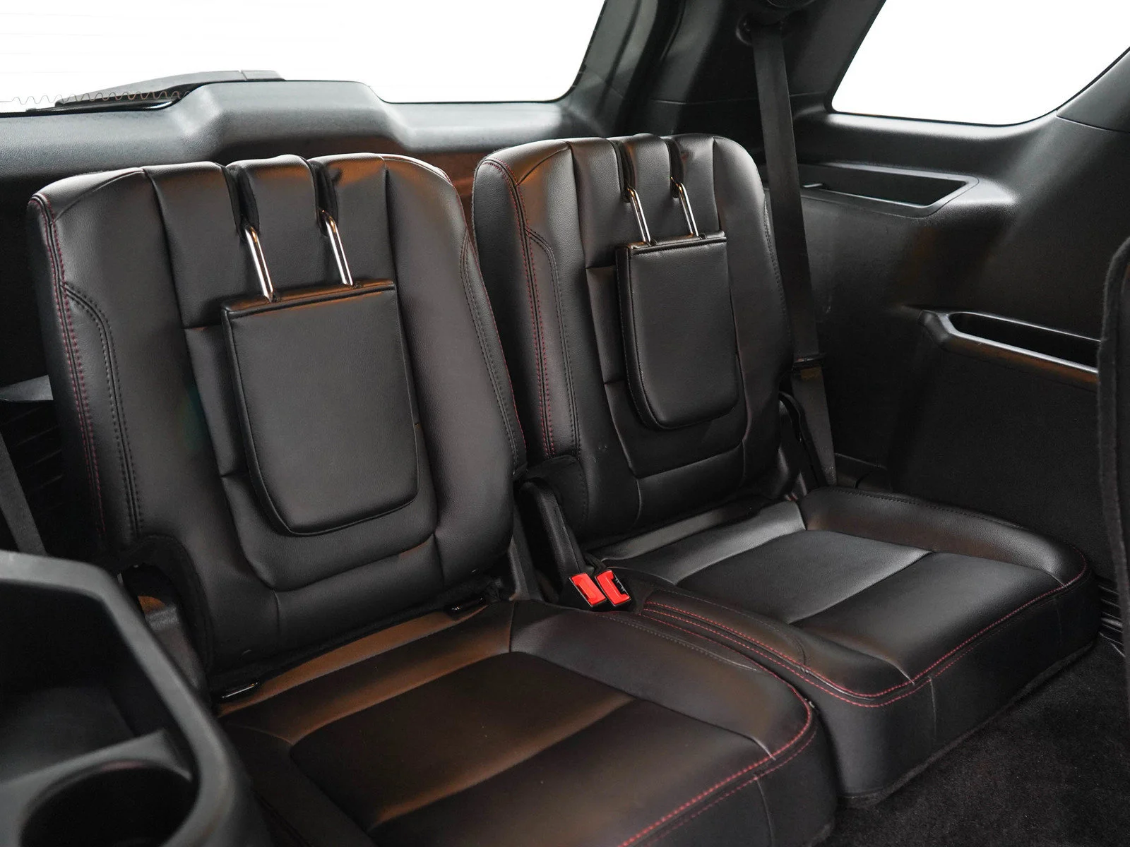 Used 2017 Quartz Metallic Ford Sport image 13