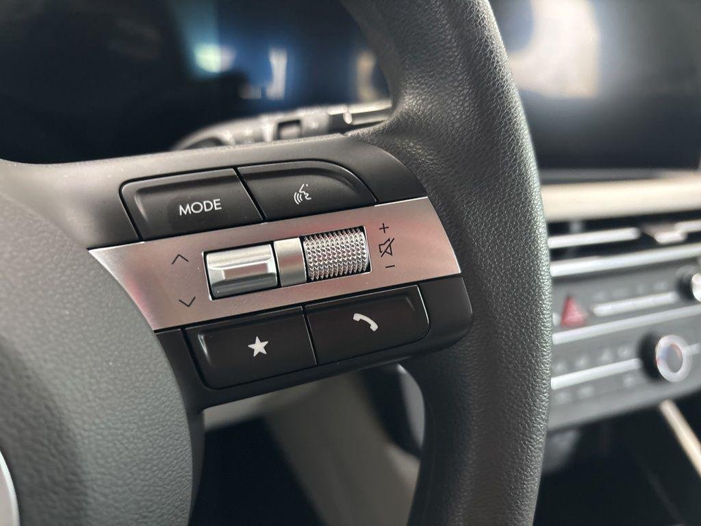 New 2026 White Hyundai SE AWD image 23