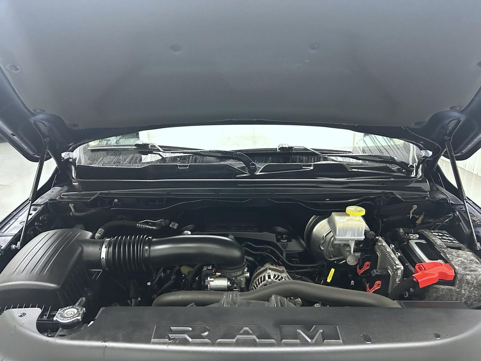 Used 2020 Blue Ram Laramie image 24