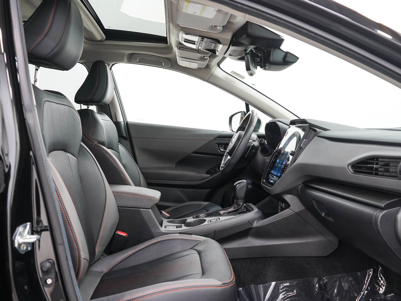 Used 2024 Crystal Black Pearl Subaru Limited image 12