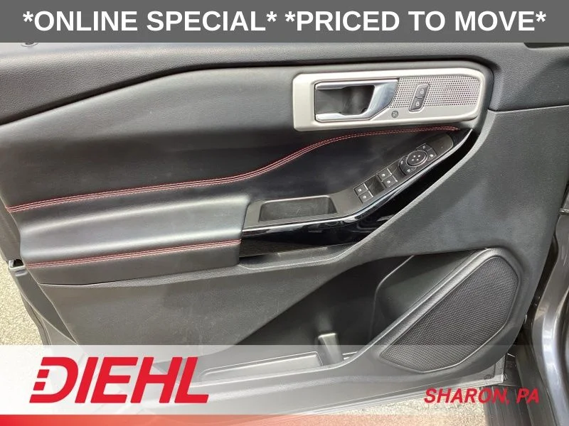 Used 2022 Gray Ford ST-Line image 25