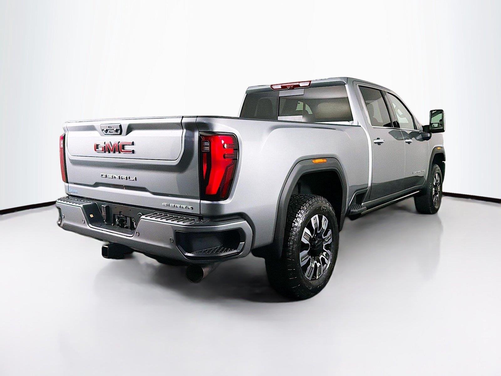 2026 GMC Sierra 2500HD Denali - Photo 11