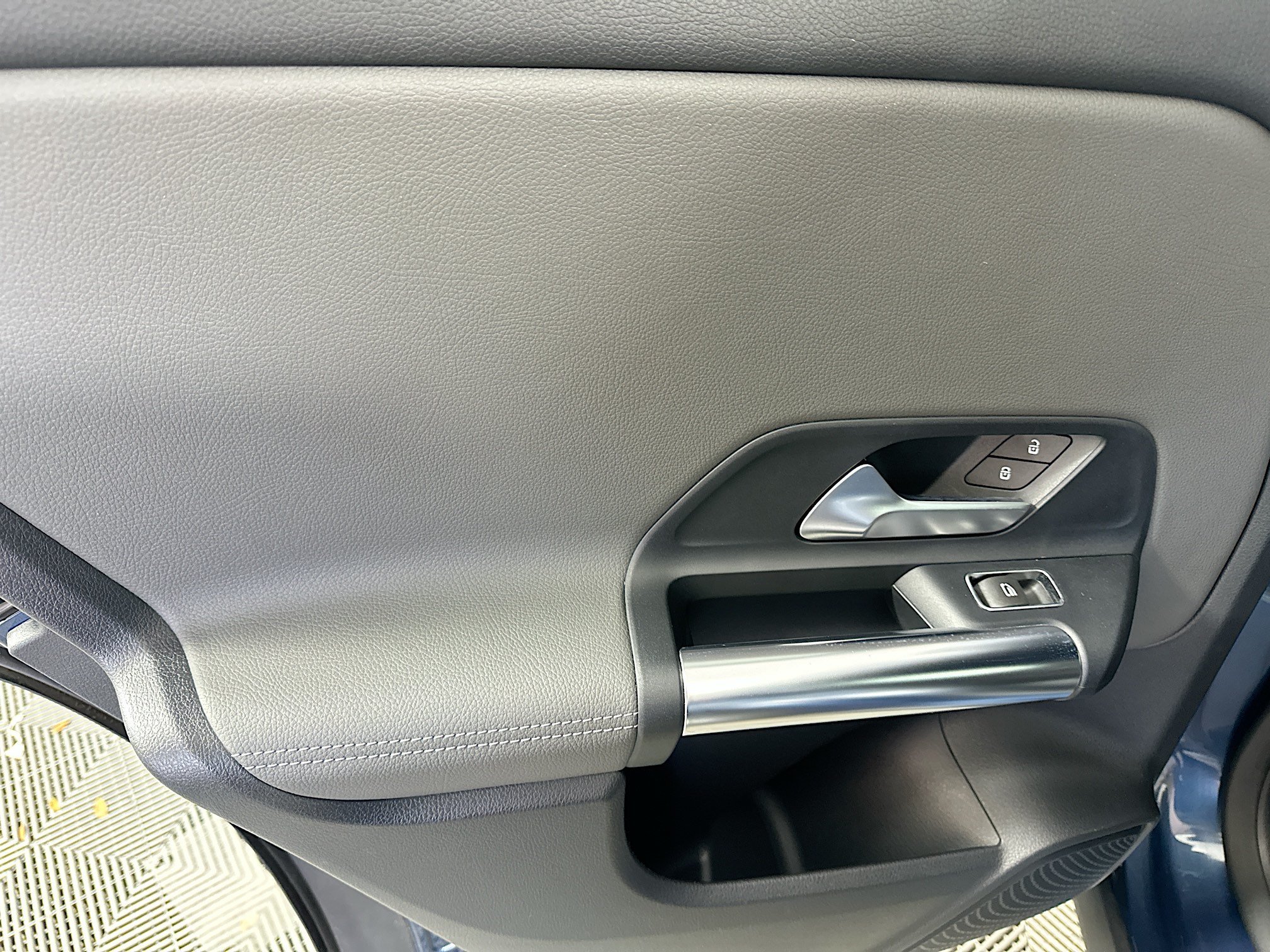 Used 2022 Denim Blue Metallic Mercedes-Benz GLA 250 image 23