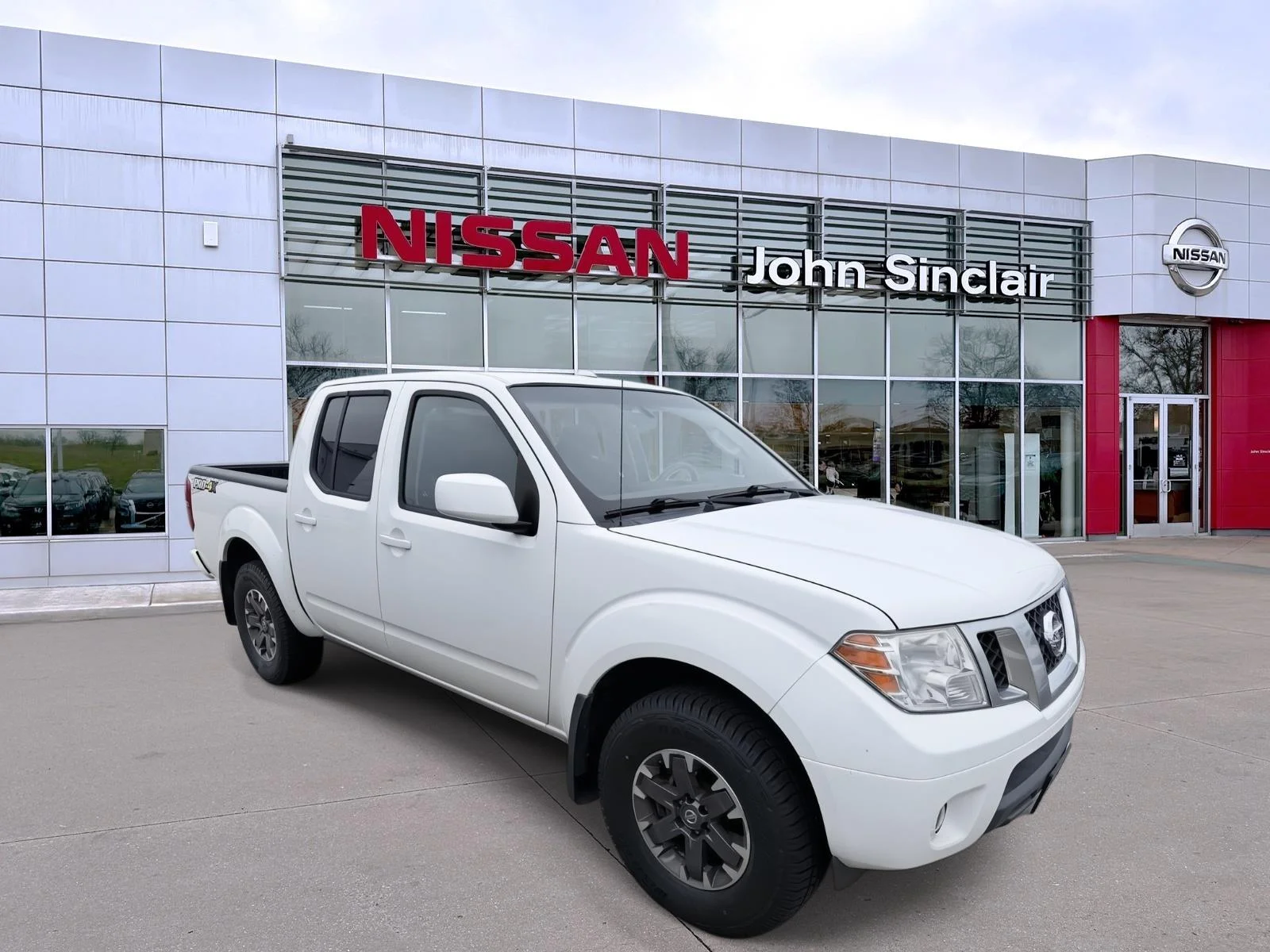2015 Nissan Frontier 4.0 PRO-4X Crew Cab 4X4 AT's photo
