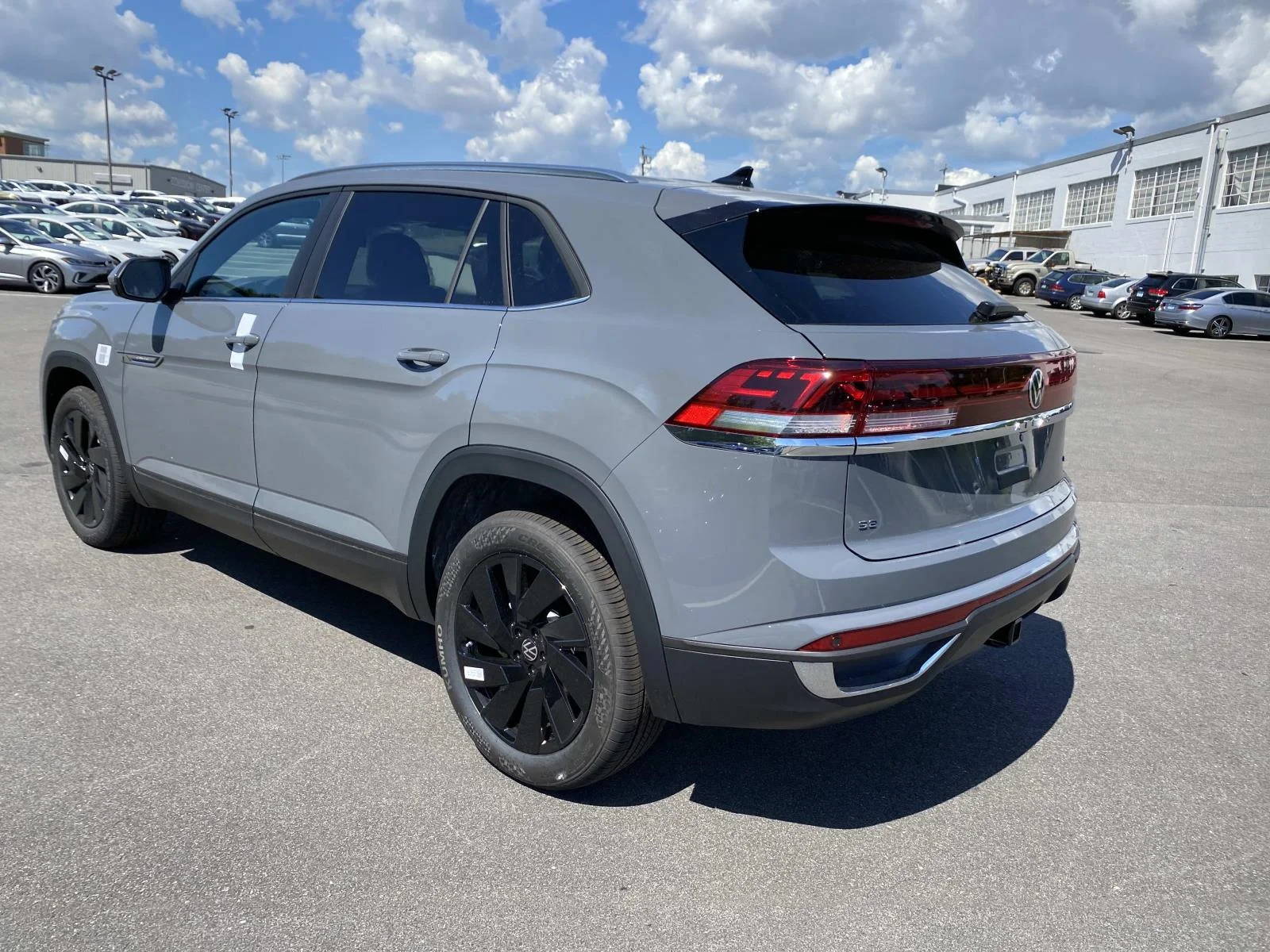 New 2026 Pure Gray Volkswagen 2.0T SE w/Technology 4MOTION image 3