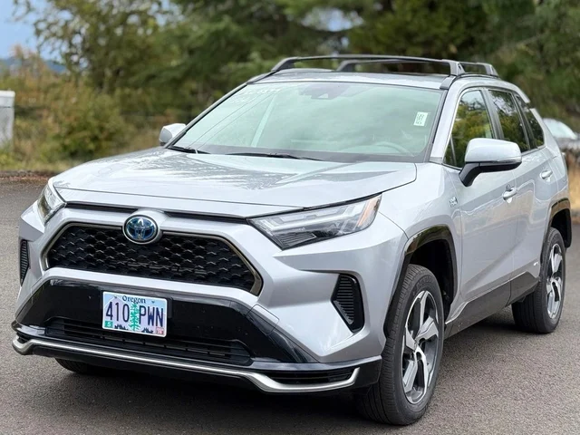 2024 Toyota RAV4 Prime SE