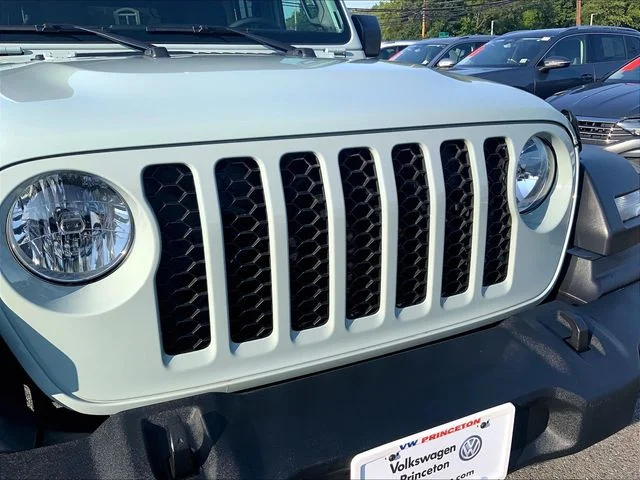 Used 2024 Gray Jeep Sport S image 29
