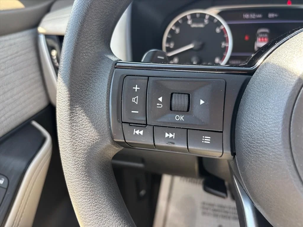 Used 2023 White Nissan SV image 15