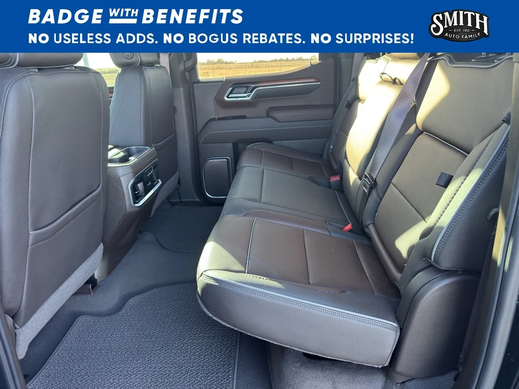 Used 2025 Onyx Black GMC Denali image 17