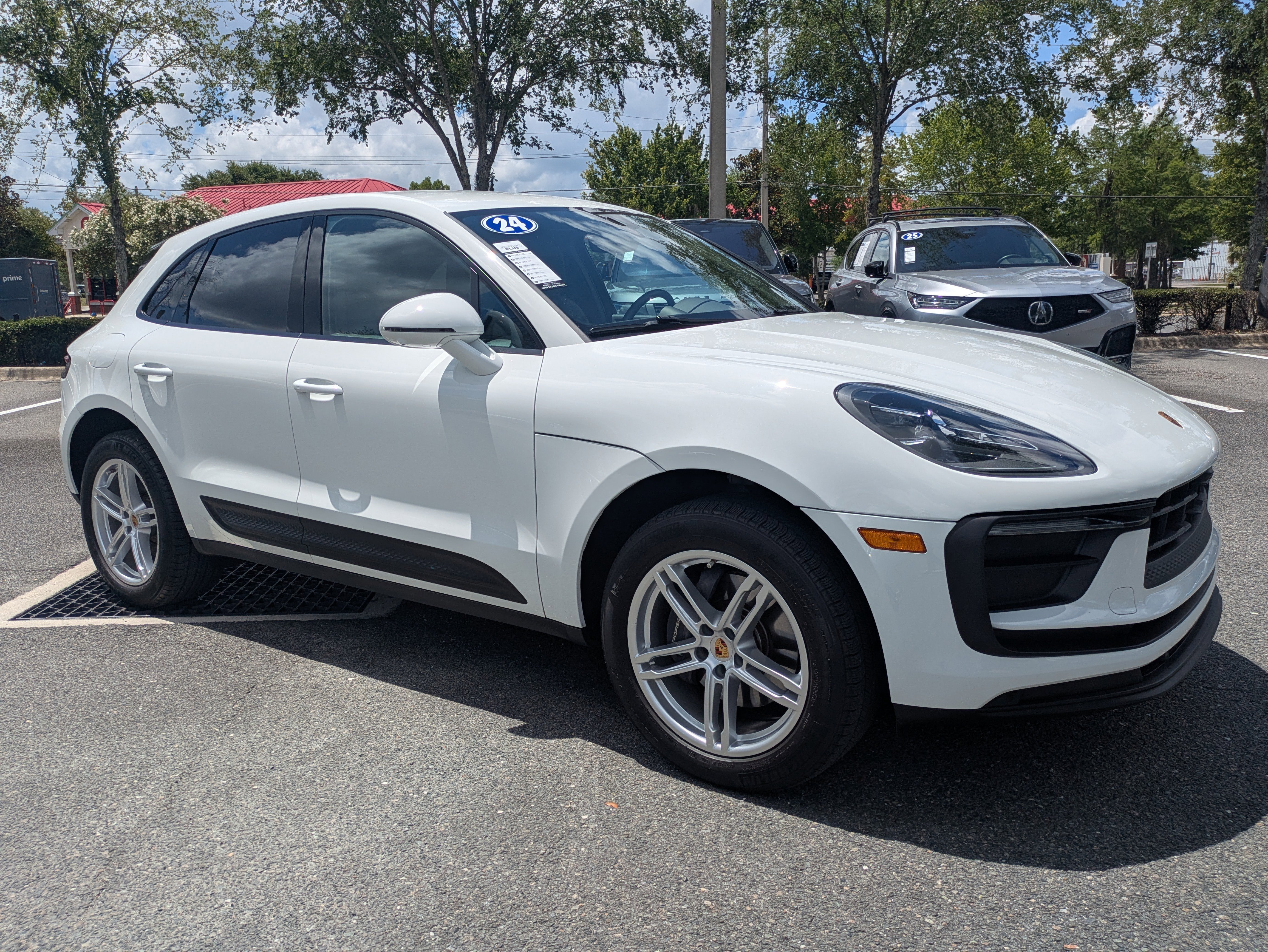 2024 Porsche Macan -'s photo
