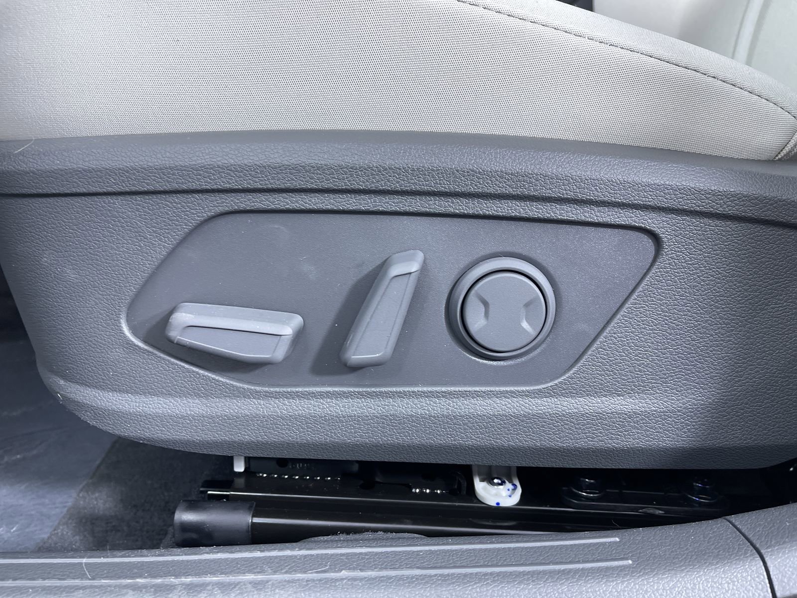 2025 Hyundai Sonata Hybrid SEL - Photo 23