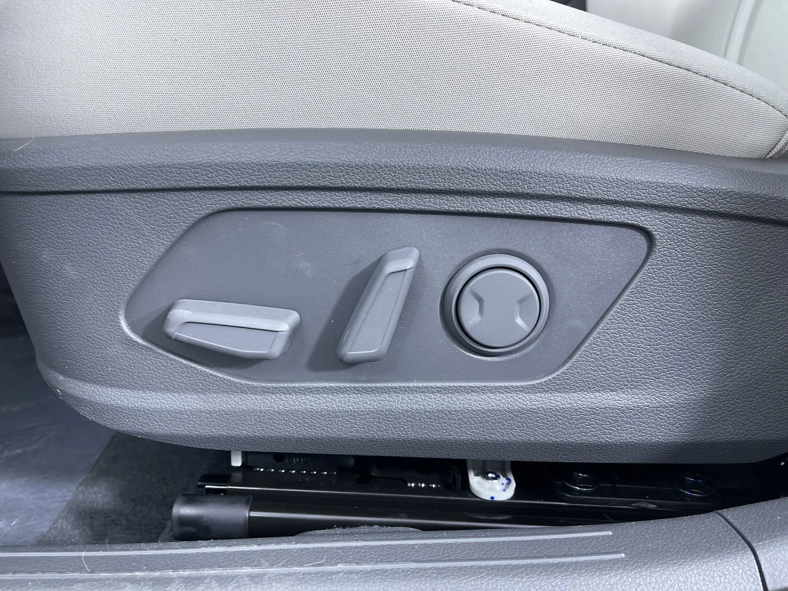 2025 Hyundai Sonata Hybrid SEL - Photo 23