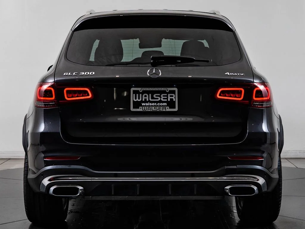 Used 2022 Graphite Grey Metallic Mercedes-Benz GLC 300 image 7