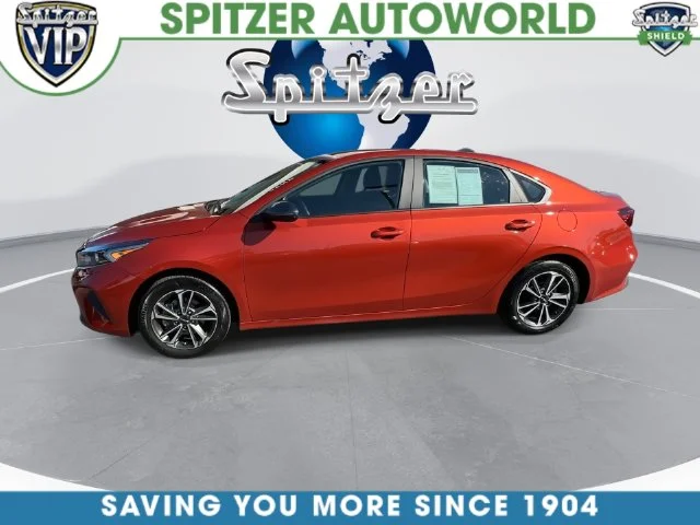 Used 2023 Red Kia LXS image 9