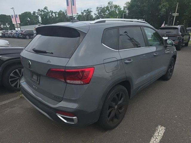 Certified Used 2022 Pure Gray Volkswagen SE image 7
