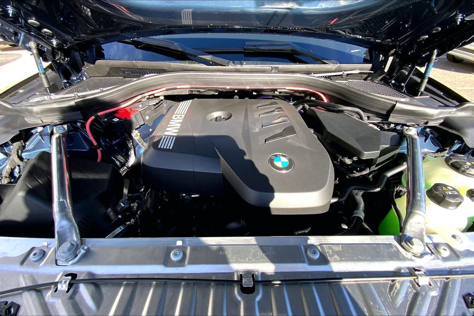 New 2026 Arctic Race Blue metallic BMW 30 xDrive image 16