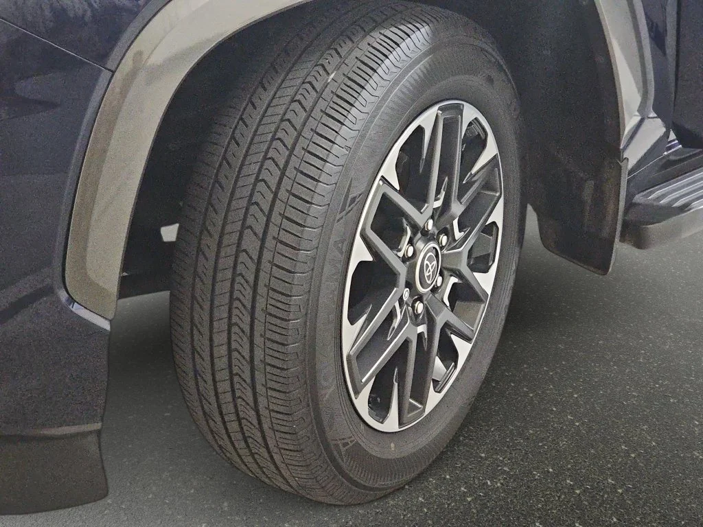 Used 2023  Toyota Limited image 34