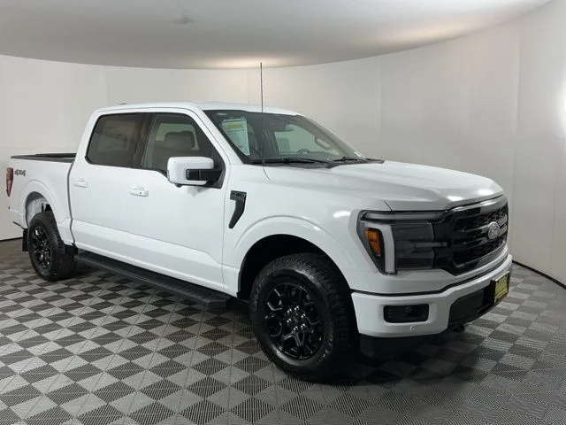 New 2026 Oxford White Ford Lariat image 3