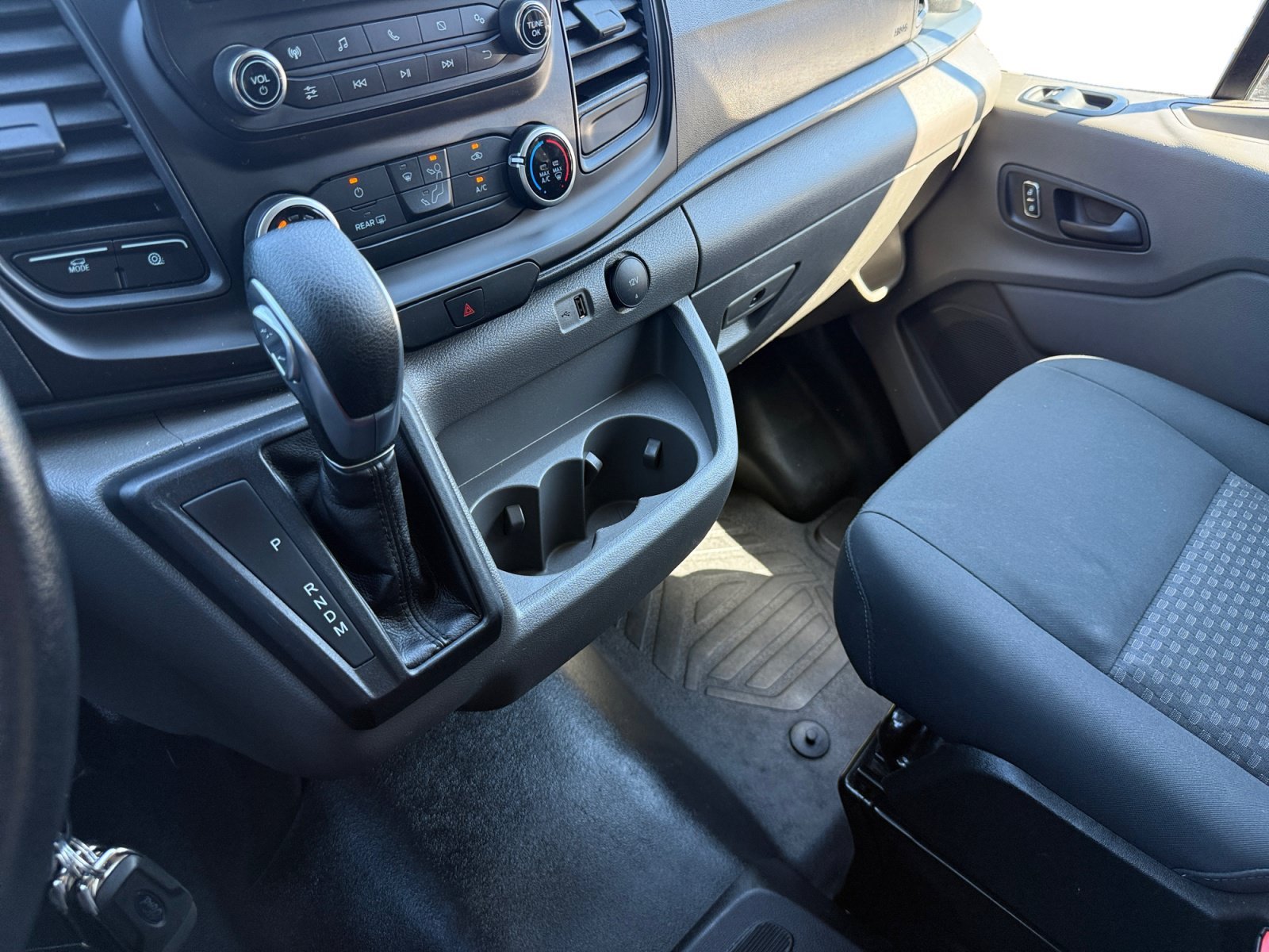 Used 2025 Oxford White Ford Base image 13