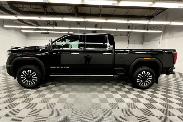 Used 2024 Onyx Black GMC Denali Ultimate image 14
