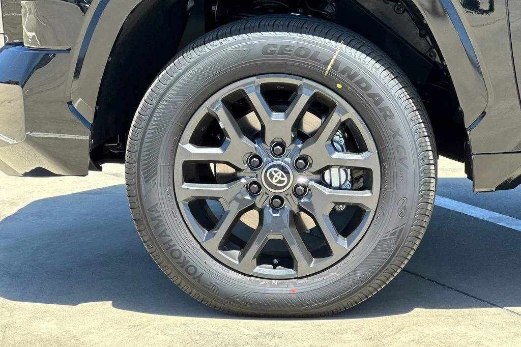 New 2026 Midnight Black Metallic Toyota  Platinum image 23