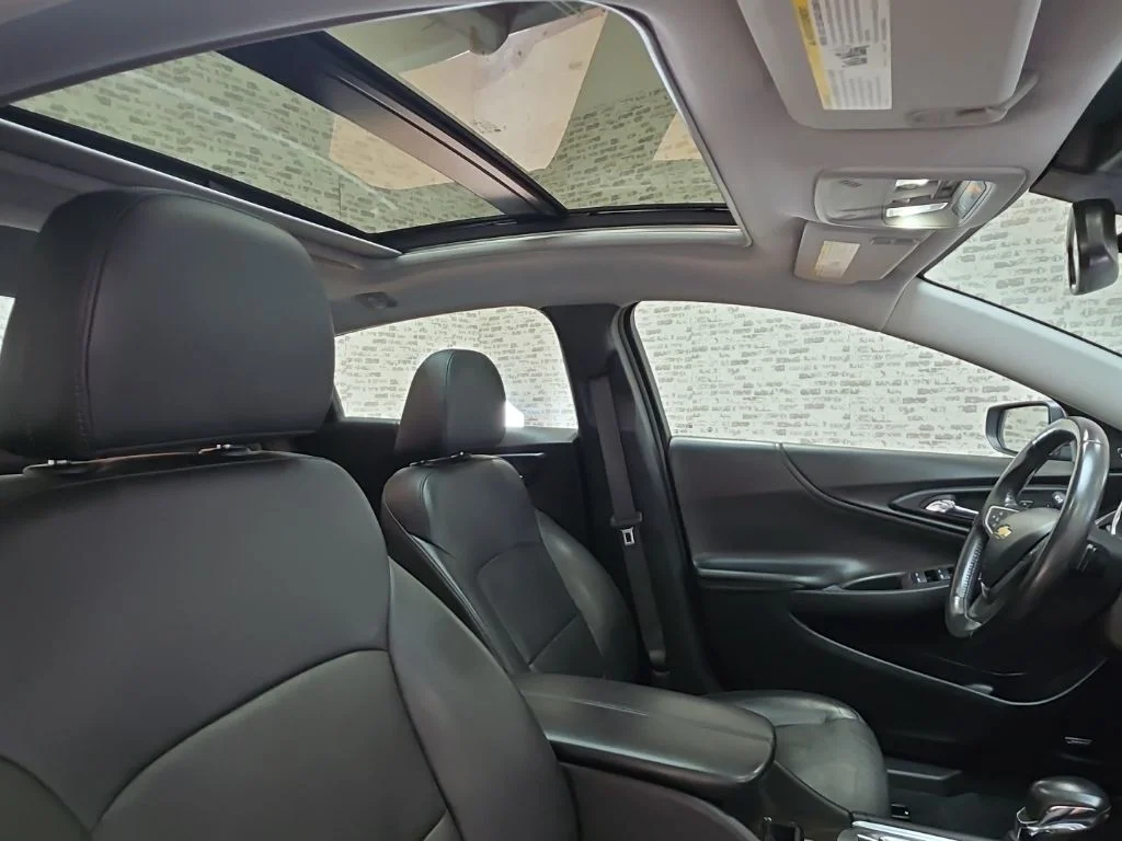 Used 2022 Blue Chevrolet Premier image 9