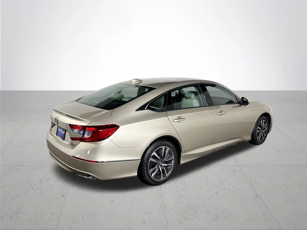 Used 2019 Gold Honda Touring image 6