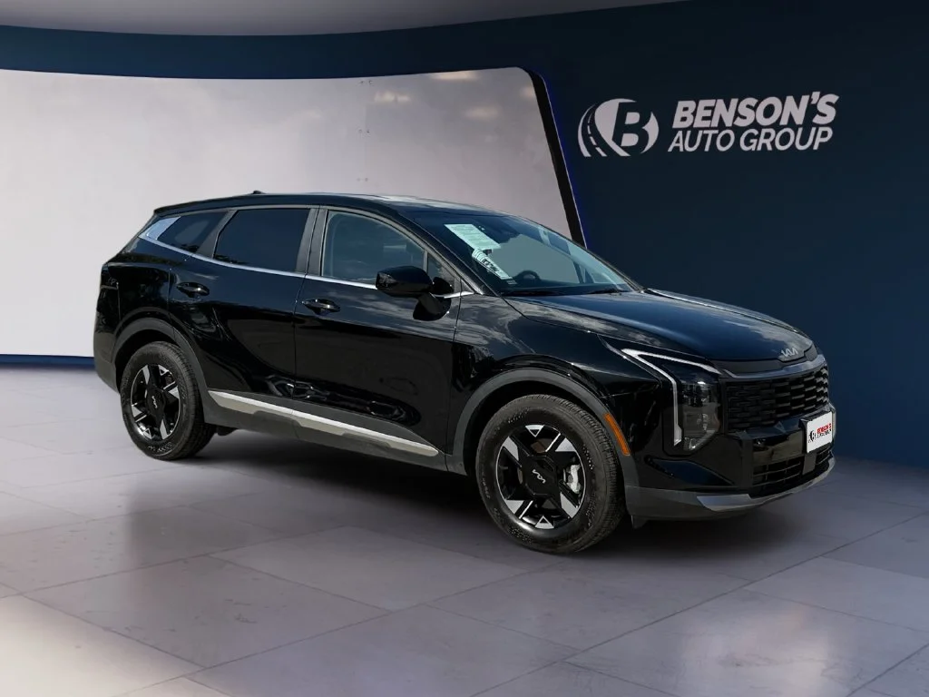Used 2026 Black Kia LX image 7