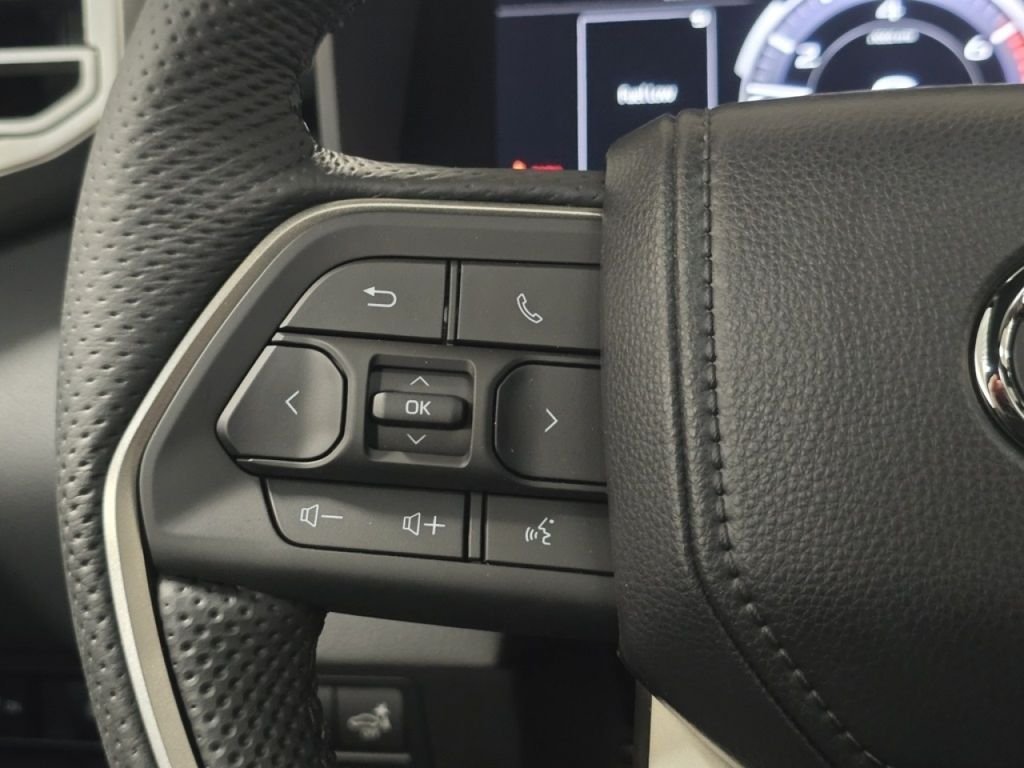 2026 Toyota Tundra Limited - Photo 36