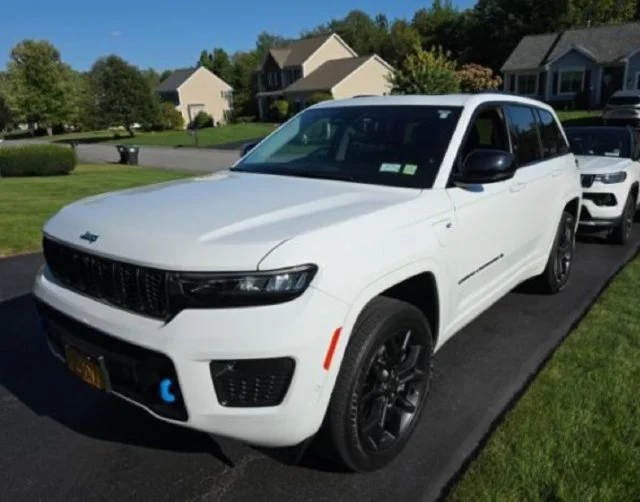 Used 2023 White Jeep 4xe image 1