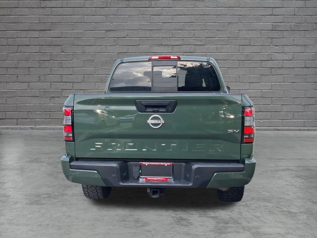 Used 2022 Green Nissan SV image 6