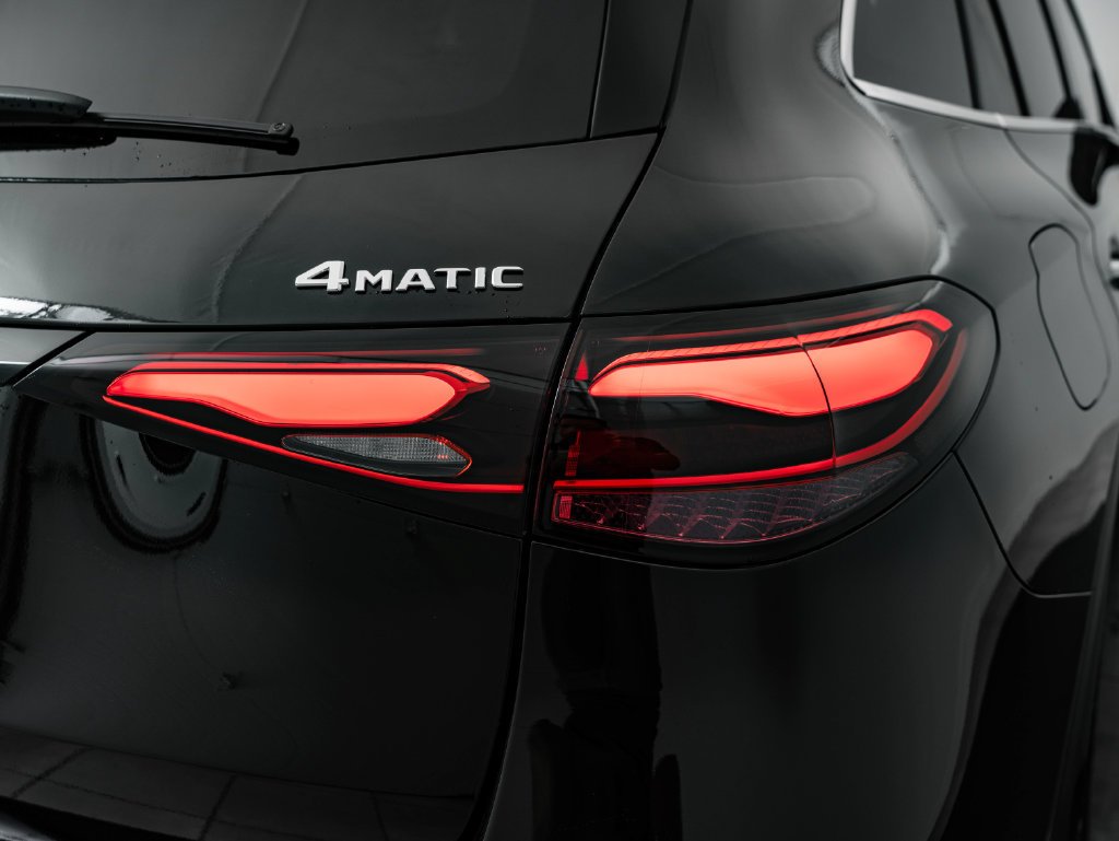 Used 2026 Black Mercedes-Benz GLC 300 image 9