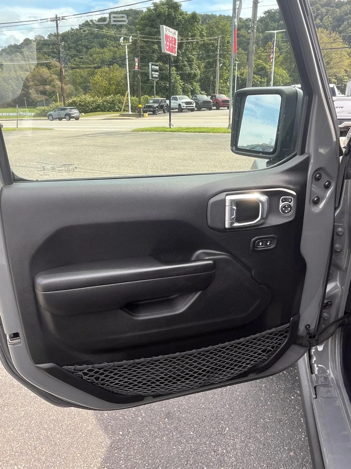 Used 2021 Sting-Gray Clearcoat Jeep Unlimited Rubicon image 14